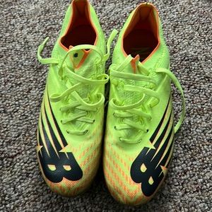 New Balance Furion V6 (SIZE 6 1/2)